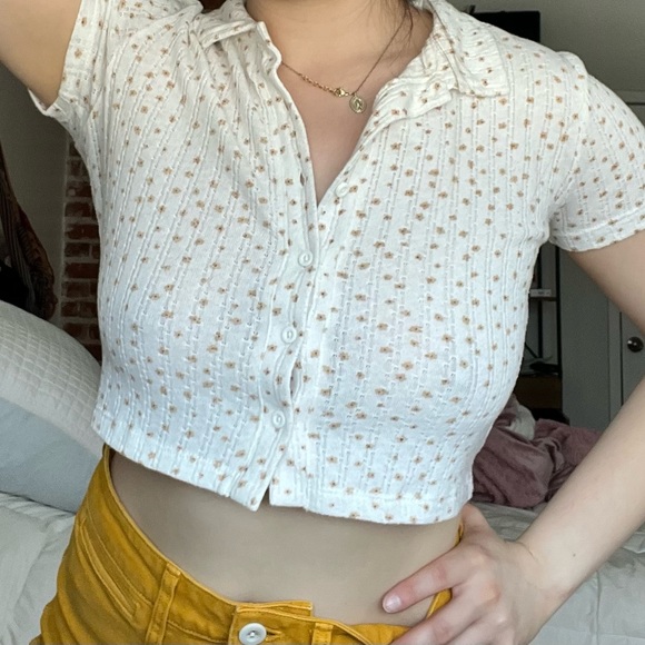 LISA SAYS GAH polo top (crop) - Picture 2 of 2